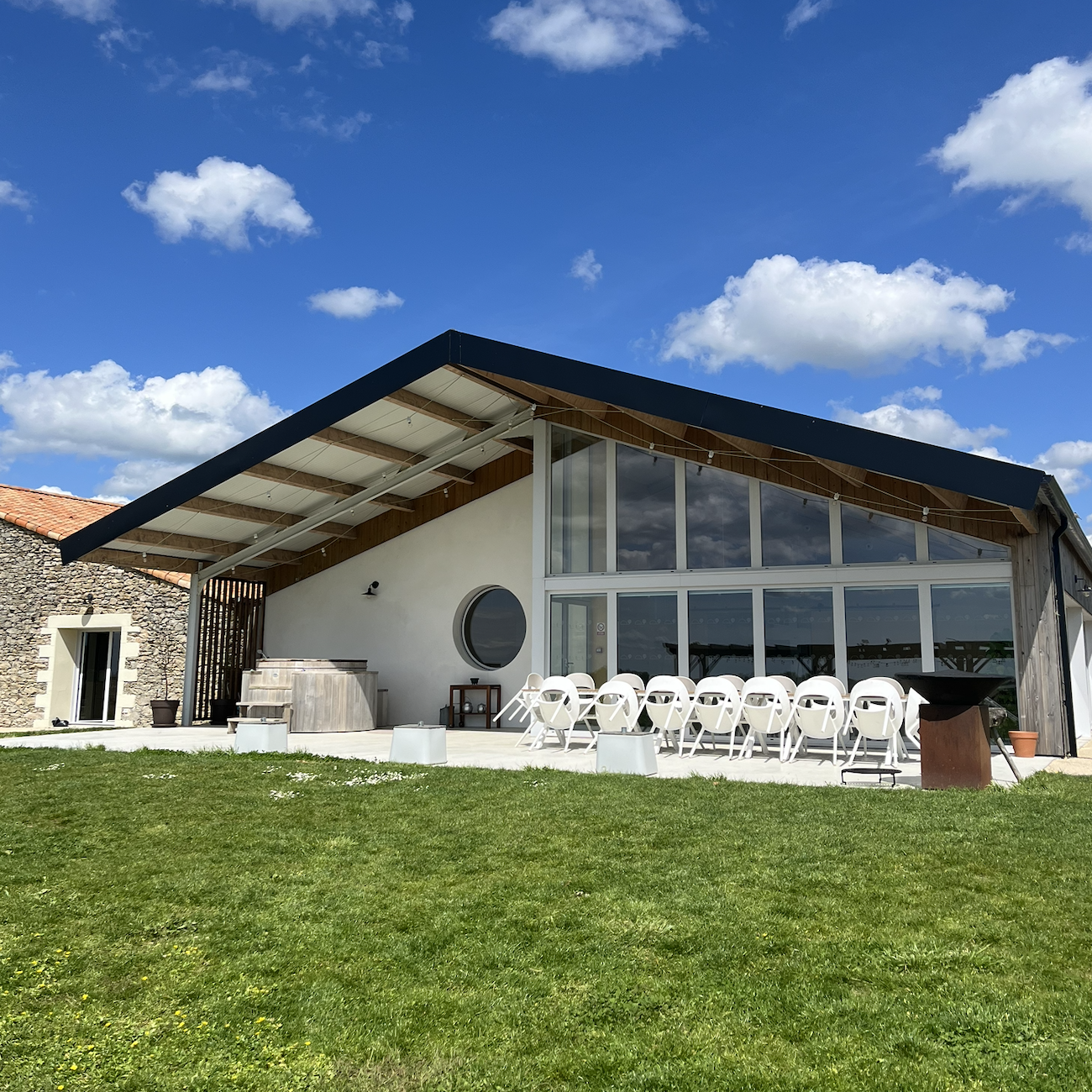 La terrasse vous attends…